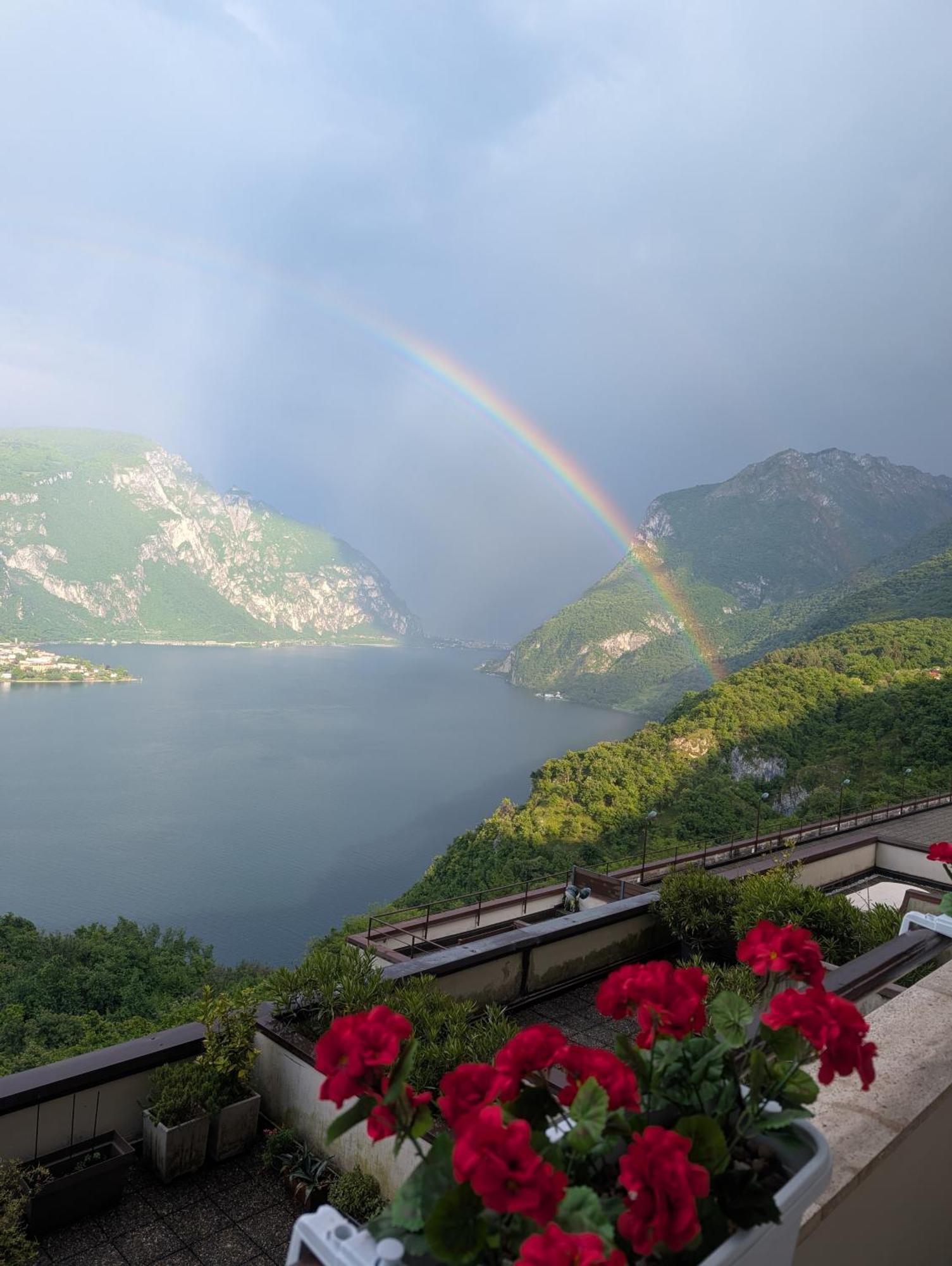 Angolo Paradiso - Lago Di Como Вальброна Экстерьер фото